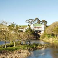 Quarry Lake Inn