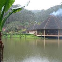 Vakona Forest Lodge