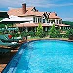 Olivers Lodge, White River