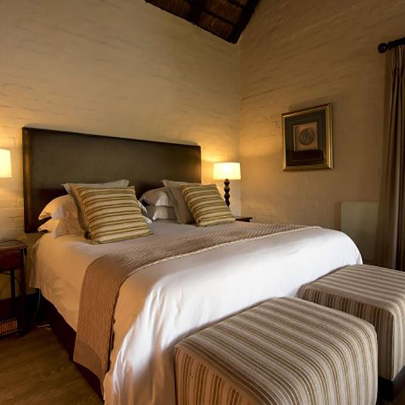 Lakeside Lodge