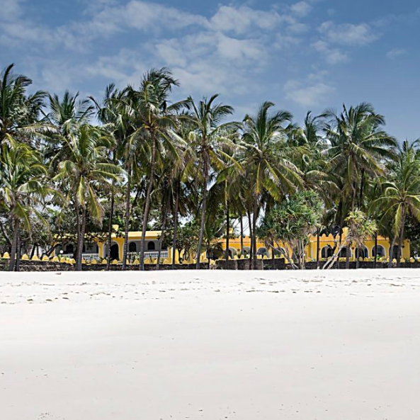 Coconut Beach, Tiwi