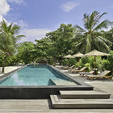 Barefoot Eco Hotel